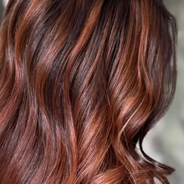 Valuri lungi cu Soft Balayage cald
