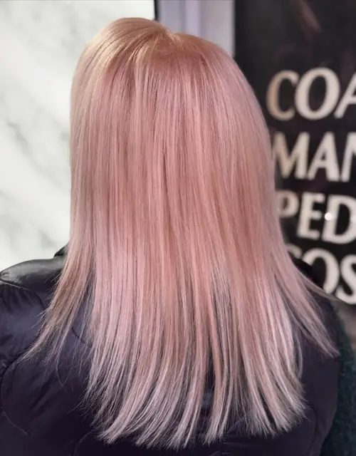 Păr roz / strawberry blond