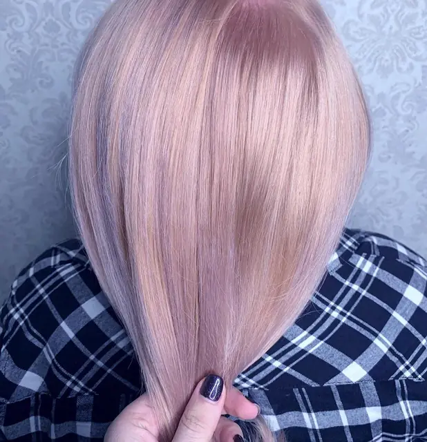 Păr roz / strawberry blond